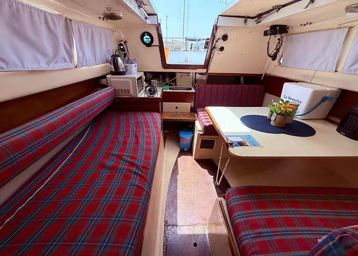 Botel Barcos Belem *